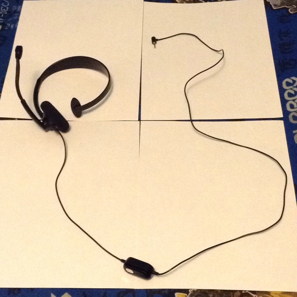 I'm selling a Xbox 360 head set